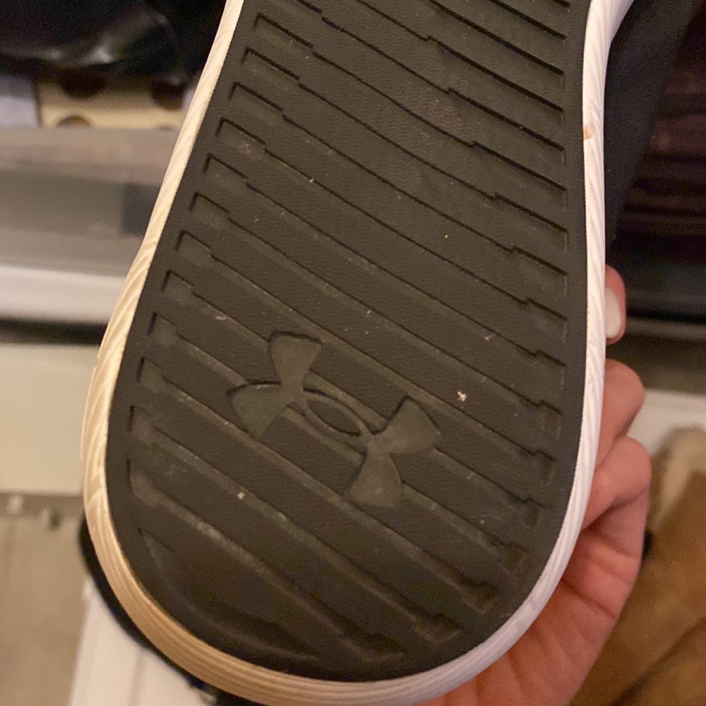 Under Armour Charged Shoes - Picture 6 of 6